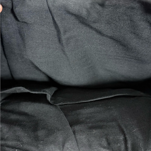 Elegant Black Woven Tote Bag with Wooden Handles - Picture 7 of 11